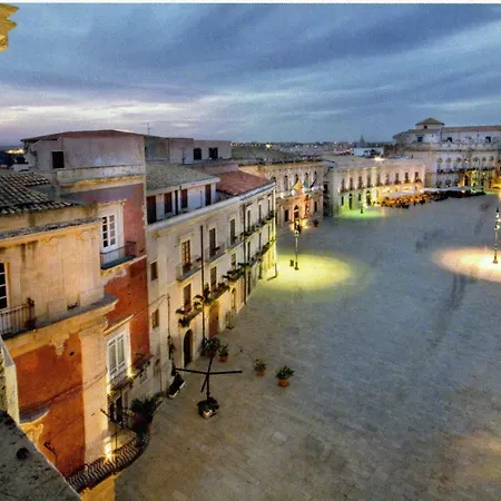 Feel Ortigia 2 *